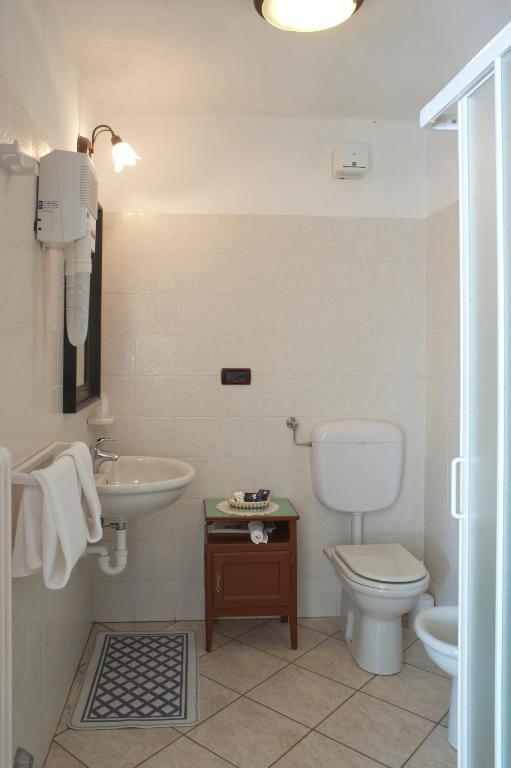 שאמפורשה Albergo Castello Da Bonino חדר תמונה