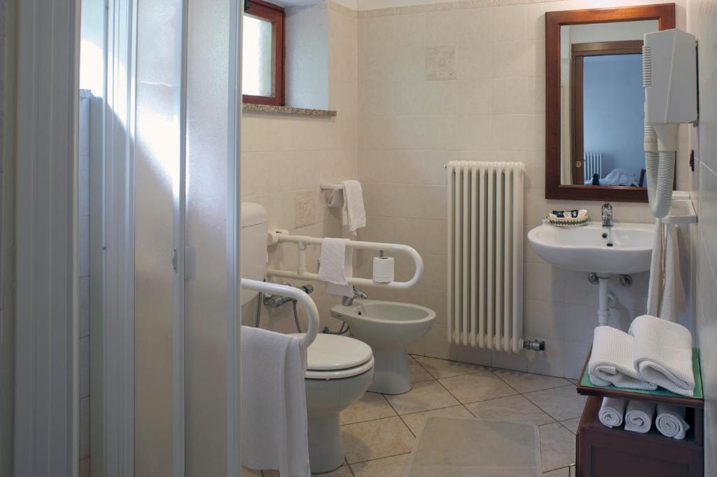 שאמפורשה Albergo Castello Da Bonino מראה חיצוני תמונה